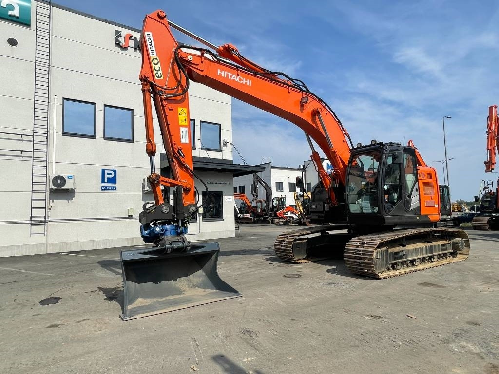Leasing of Hitachi ZX225USLC-6 PYÖRITTÄJÄLLÄ  Hitachi ZX225USLC-6 PYÖRITTÄJÄLLÄ: picture 8