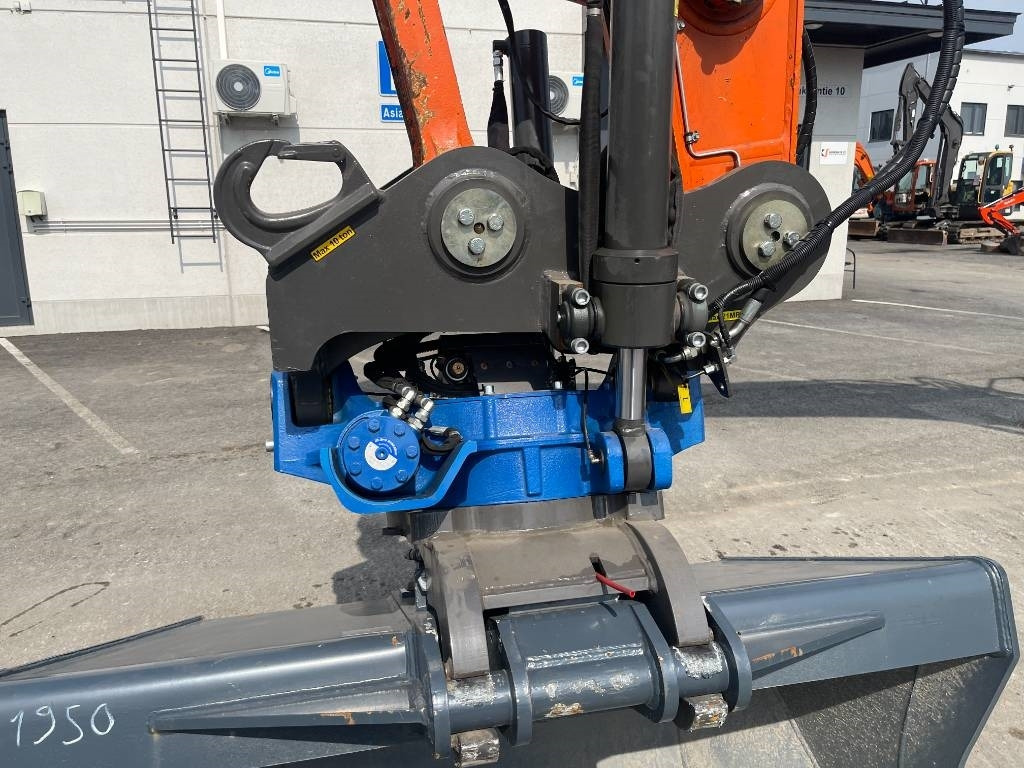 Leasing of Hitachi ZX225USLC-6 PYÖRITTÄJÄLLÄ  Hitachi ZX225USLC-6 PYÖRITTÄJÄLLÄ: picture 9