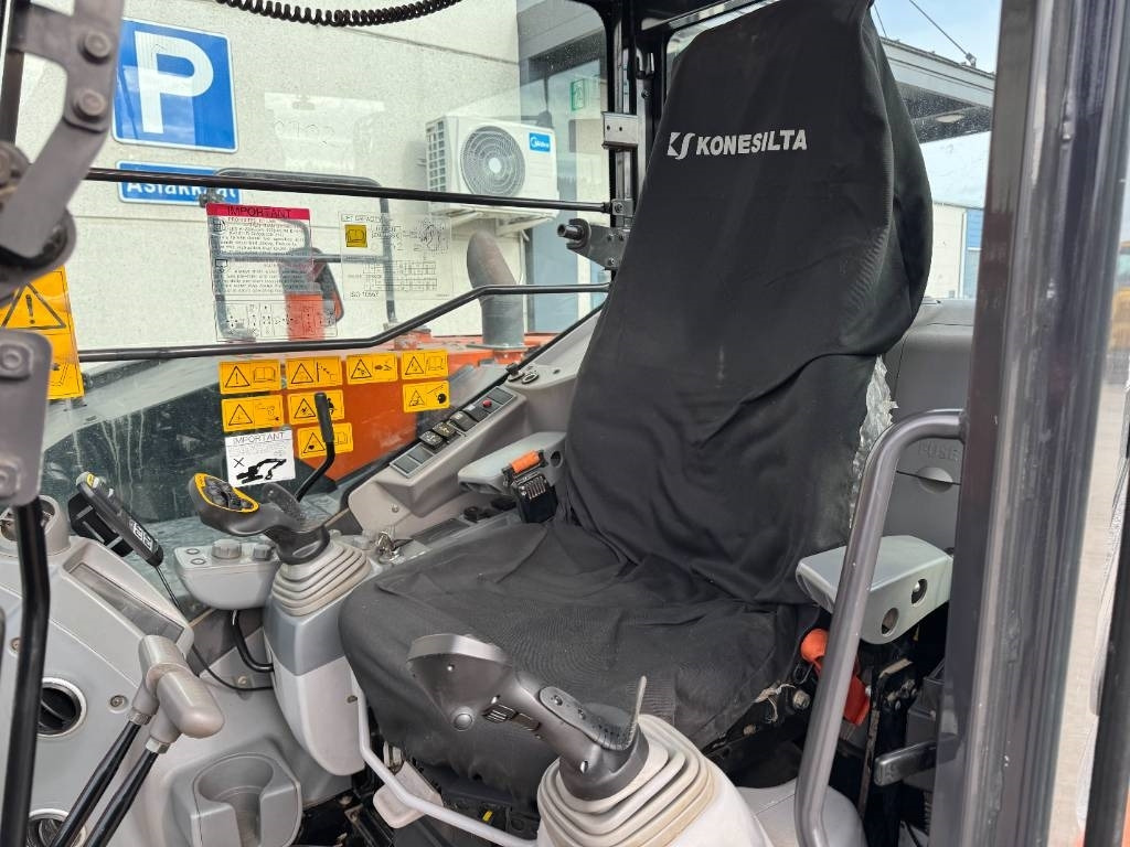 Mini excavator Hitachi ZX85USB-6, Uudella engcon EC209 tiltillä: picture 12