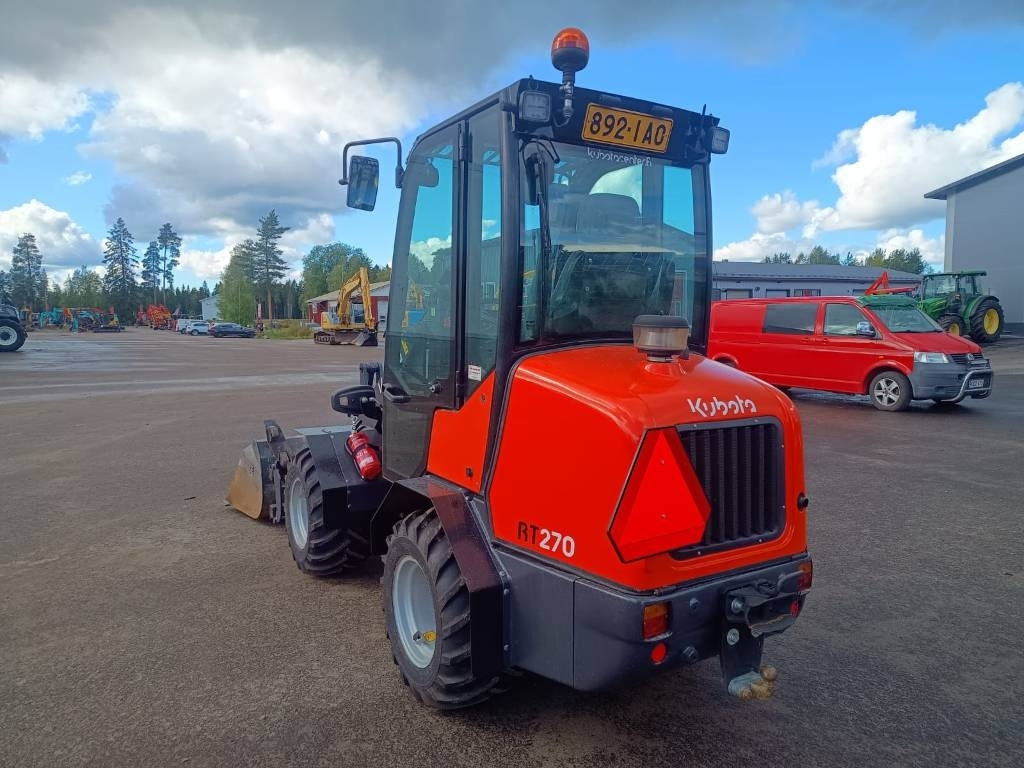 Kubota RT270 KAUHA+PIIKIT - Compact loader: picture 2 Kubota RT270 KAUHA+PIIKIT - Compact loader: picture 2
