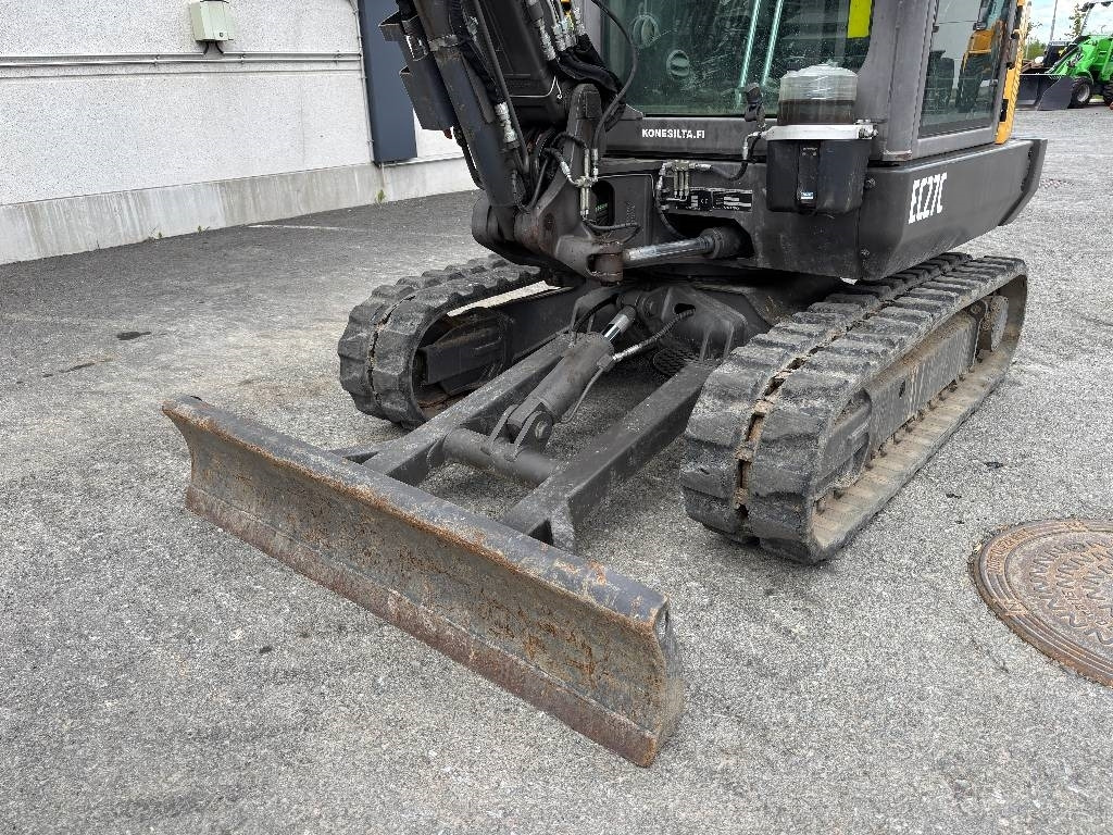 Mini excavator Volvo EC27C PYÖRITTÄJÄLLÄ: picture 7