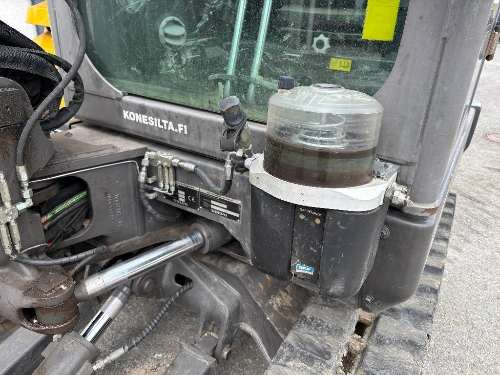 Mini excavator Volvo EC27C PYÖRITTÄJÄLLÄ: picture 9