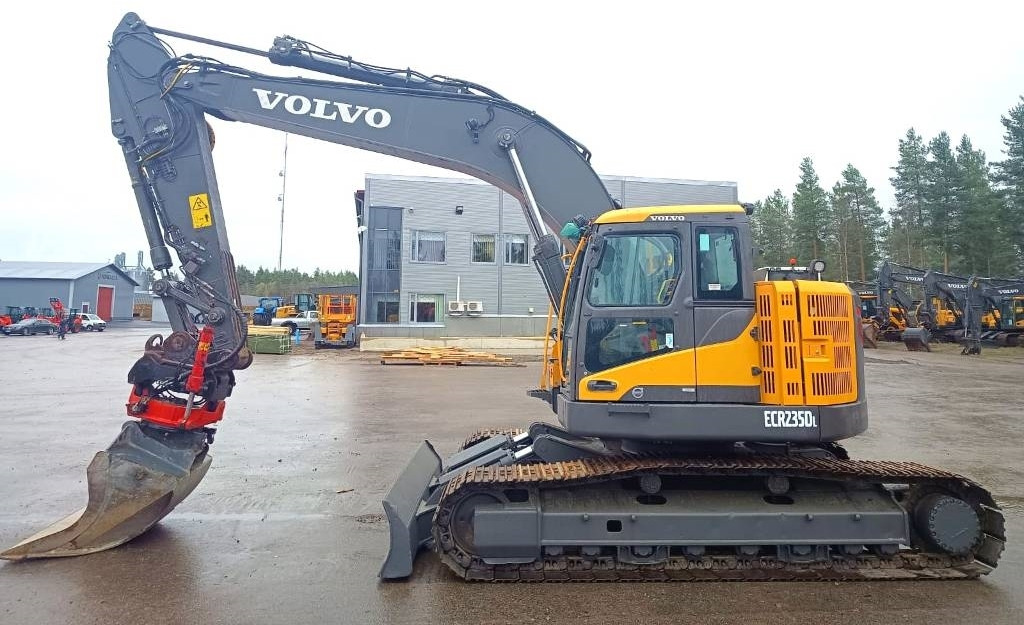 Volvo ECR235DL PYÖRITTÄJÄLLÄ  - Crawler excavator: picture 1 Volvo ECR235DL PYÖRITTÄJÄLLÄ  - Crawler excavator: picture 1
