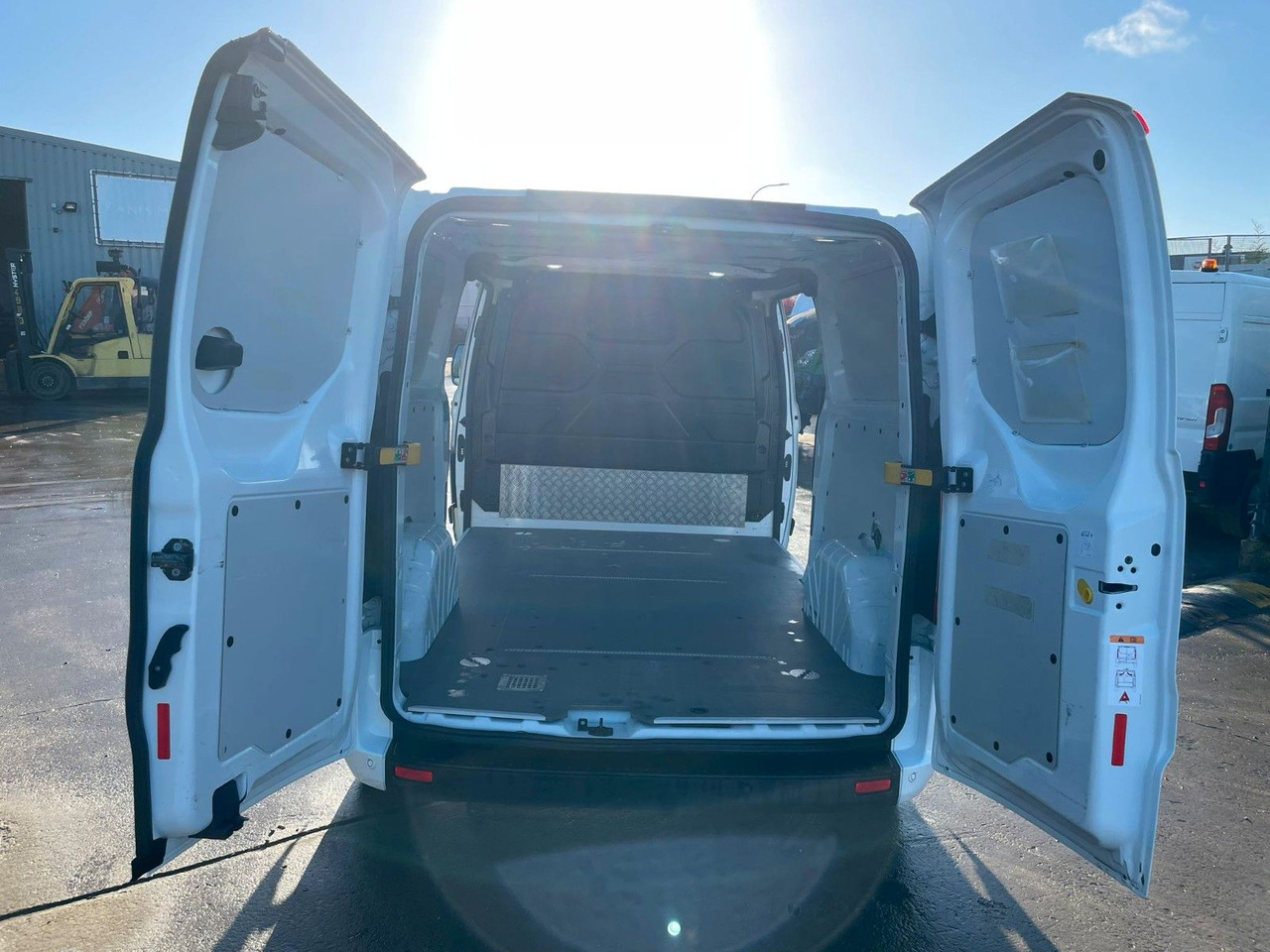 Small van Ford Transit Custom L2. Klima. Navi. Kamera. Tempomat: picture 6 Small van Ford Transit Custom L2. Klima. Navi. Kamera. Tempomat: picture 6