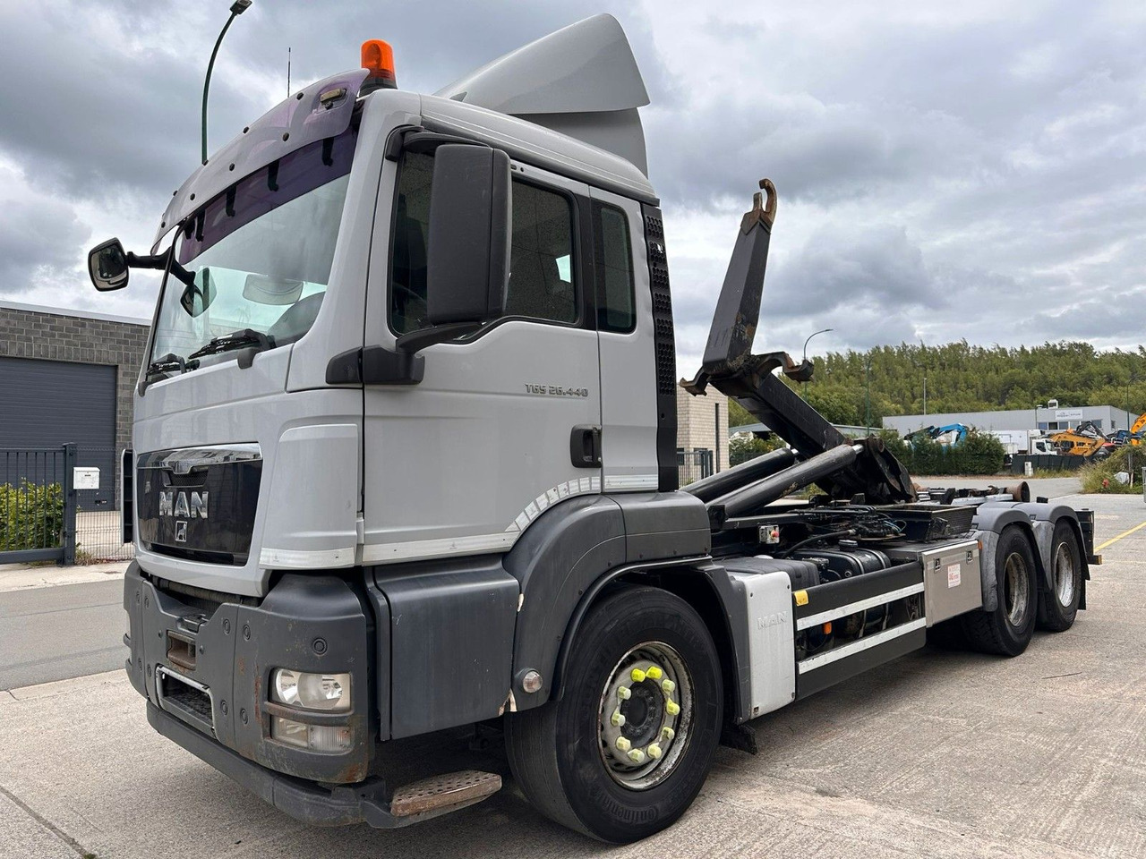 MAN TGS 26.440. 6x4. Klima. - Hook lift truck: picture 1 MAN TGS 26.440. 6x4. Klima. - Hook lift truck: picture 1