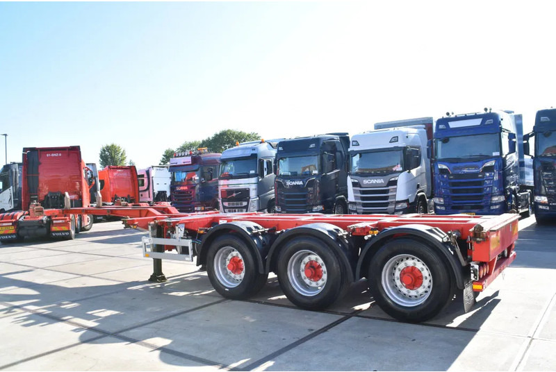 Pacton T3-010 - BPW AXLES - 2 x LIFT AXLE - 2 x EXTENDABLE - DRUM BRAKES - GOOD CONDITION - - Container transporter/ Swap body semi-trailer: picture 4 Pacton T3-010 - BPW AXLES - 2 x LIFT AXLE - 2 x EXTENDABLE - DRUM BRAKES - GOOD CONDITION - - Container transporter/ Swap body semi-trailer: picture 4