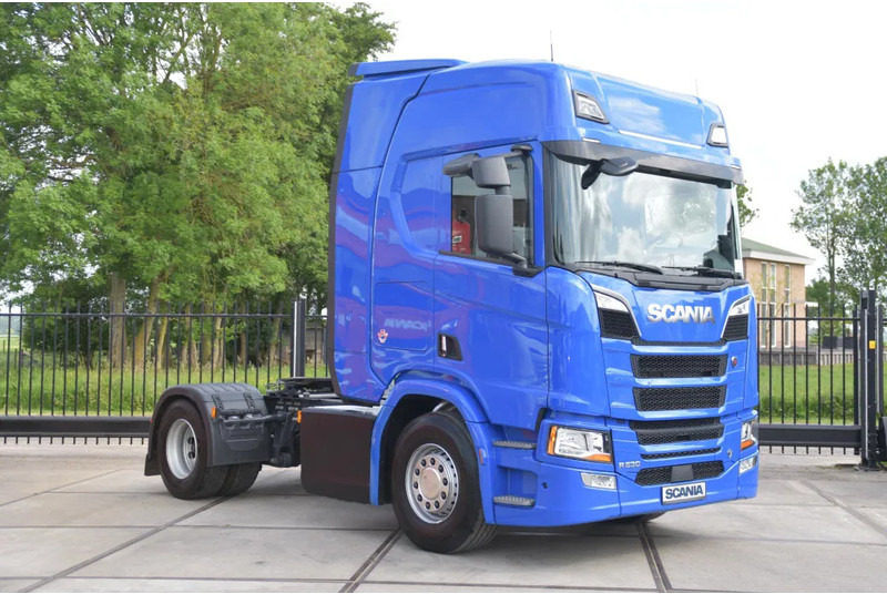 Scania R530 V8 NGS 4x2 - ADR FL - RETARDER - 253 TKM - ACC - NAVI - PTO - DIFF. LOCK - EXCELLENT CONDITION - - Tractor unit: picture 2 Scania R530 V8 NGS 4x2 - ADR FL - RETARDER - 253 TKM - ACC - NAVI - PTO - DIFF. LOCK - EXCELLENT CONDITION - - Tractor unit: picture 2
