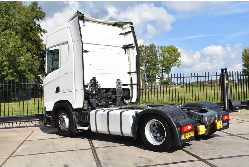 Scania S410 NGS 4x2EB MEGA 95 cm or 103 cm driving height - RETARDER - 806 TKM - FULL AIR - PARK. AIRCO - LEATHER SEATS - 2 x FUEL TANK - Tractor unit: picture 3 Scania S410 NGS 4x2EB MEGA 95 cm or 103 cm driving height - RETARDER - 806 TKM - FULL AIR - PARK. AIRCO - LEATHER SEATS - 2 x FUEL TANK - Tractor unit: picture 3