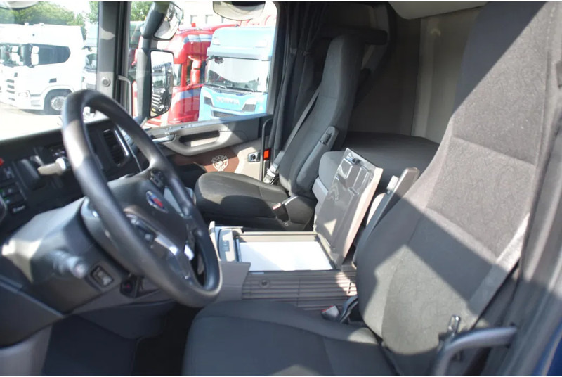 Scania S450 4x2NB - FULL AIR - RETARDER - ACC - AIRCO - 2 x FUEL TANKS - TOP CONDITION - - Tractor unit: picture 4 Scania S450 4x2NB - FULL AIR - RETARDER - ACC - AIRCO - 2 x FUEL TANKS - TOP CONDITION - - Tractor unit: picture 4