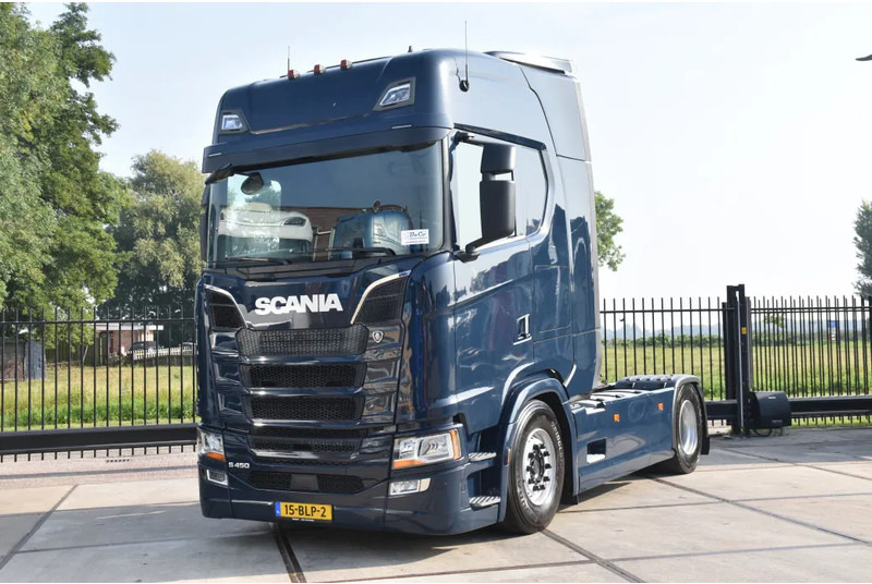 Scania S450 4x2NB - FULL AIR - RETARDER - ACC - AIRCO - 2 x FUEL TANKS - TOP CONDITION - - Tractor unit: picture 2 Scania S450 4x2NB - FULL AIR - RETARDER - ACC - AIRCO - 2 x FUEL TANKS - TOP CONDITION - - Tractor unit: picture 2