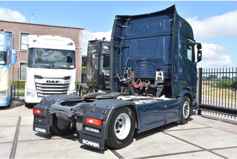 Scania S450 NGS 4x2NB - FULL AIR - 787 TKM - RETARDER - PARK. AIRCO - 2 x FUEL TANKS - TOP CONDITION - - Tractor unit: picture 3 Scania S450 NGS 4x2NB - FULL AIR - 787 TKM - RETARDER - PARK. AIRCO - 2 x FUEL TANKS - TOP CONDITION - - Tractor unit: picture 3
