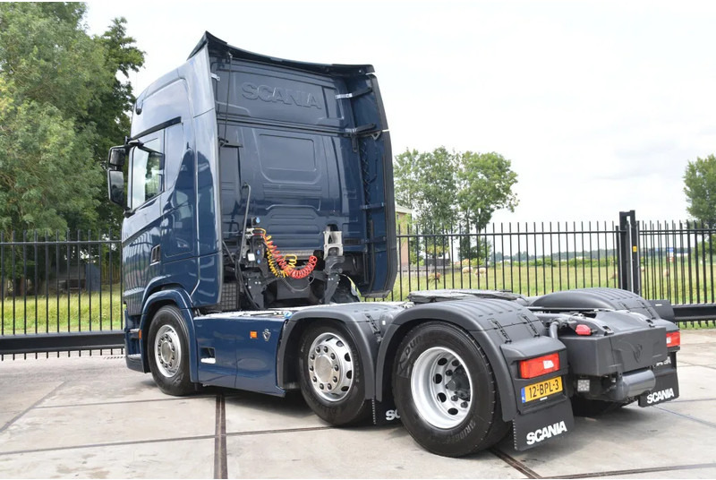 Scania S520 V8 NGS 6x2/4NB - RETARDER - FULL AIR - PARK. AIRCO - ACC - 2 x FUEL TANKS - LED LIGHTS - TOP CONDITION - - Tractor unit: picture 3 Scania S520 V8 NGS 6x2/4NB - RETARDER - FULL AIR - PARK. AIRCO - ACC - 2 x FUEL TANKS - LED LIGHTS - TOP CONDITION - - Tractor unit: picture 3