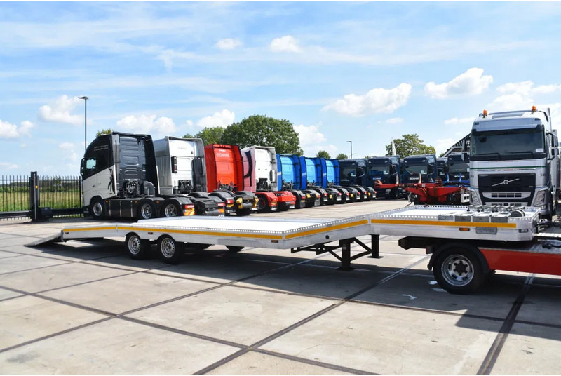 VELDHUIZEN P37-2 + IVECO - PNEUMATIC RAMPS - WINCH + REMOTE CONTROL - TOP CONDITION - - Autotransporter semi-trailer: picture 5 VELDHUIZEN P37-2 + IVECO - PNEUMATIC RAMPS - WINCH + REMOTE CONTROL - TOP CONDITION - - Autotransporter semi-trailer: picture 5
