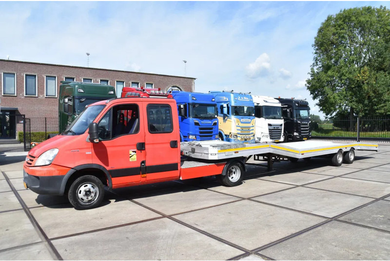 VELDHUIZEN P37-2 + IVECO - PNEUMATIC RAMPS - WINCH + REMOTE CONTROL - TOP CONDITION - - Autotransporter semi-trailer: picture 1 VELDHUIZEN P37-2 + IVECO - PNEUMATIC RAMPS - WINCH + REMOTE CONTROL - TOP CONDITION - - Autotransporter semi-trailer: picture 1
