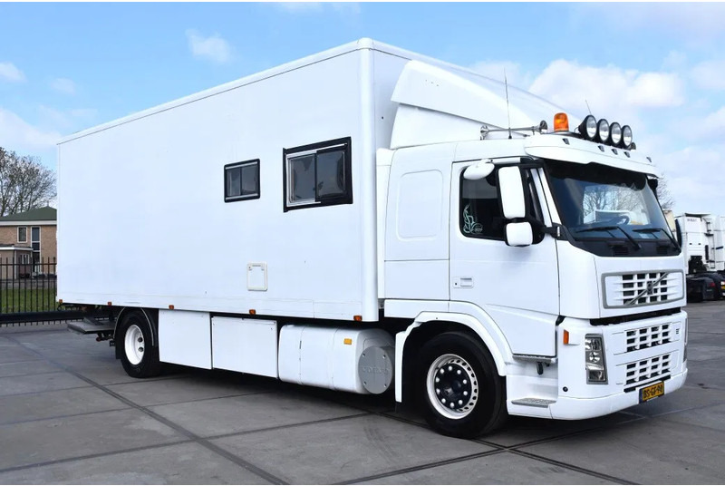 Volvo FM 380 4x2 - EURO 3 - 755 TKM - SPECIAL INTERIOR - LIVING - TV - DOUCHE - TOILET - ELEVATOR - GOOD CONDITION - - Box truck: picture 2 Volvo FM 380 4x2 - EURO 3 - 755 TKM - SPECIAL INTERIOR - LIVING - TV - DOUCHE - TOILET - ELEVATOR - GOOD CONDITION - - Box truck: picture 2