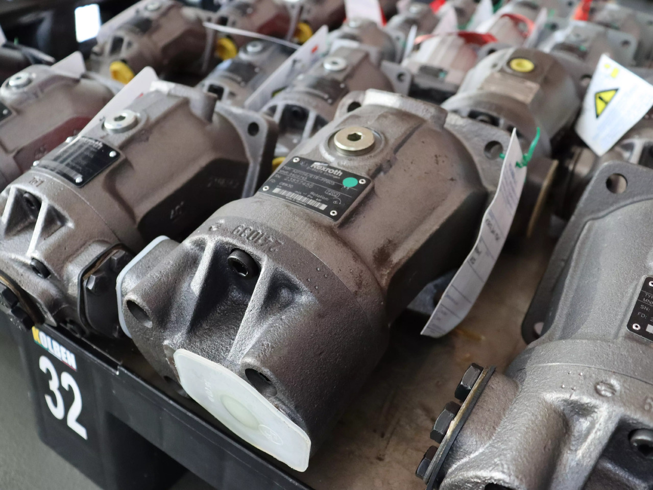 REXROTH A2FO56/61R-PPB05 - Hydraulic pump for Material handling equipment: picture 2 REXROTH A2FO56/61R-PPB05 - Hydraulic pump for Material handling equipment: picture 2