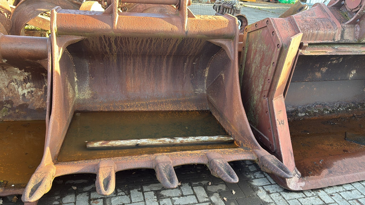 Excavator bucket for Crawler excavator Liebherr Volvo Komatsu Volvo 460 Liebherr R944 R952 R974 KOMATSU PC1250: picture 8 Excavator bucket for Crawler excavator Liebherr Volvo Komatsu Volvo 460 Liebherr R944 R952 R974 KOMATSU PC1250: picture 8
