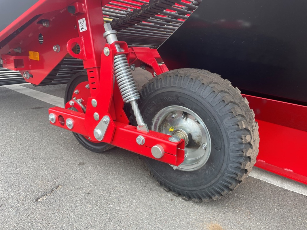 Grimme WV 165 - Grape harvesting machine: picture 2 Grimme WV 165 - Grape harvesting machine: picture 2