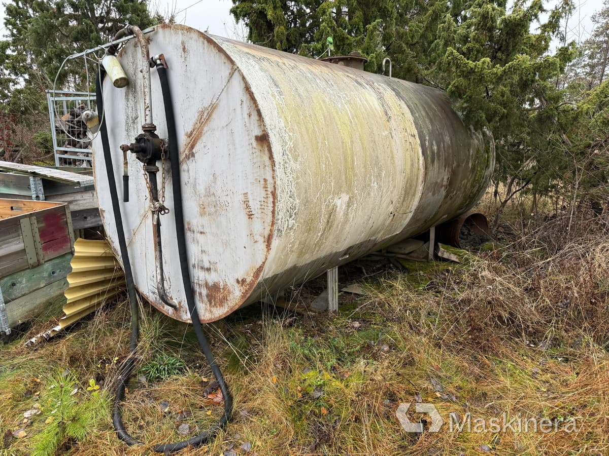 Bränsletank 10 kubik - Storage tank: picture 1 Bränsletank 10 kubik - Storage tank: picture 1