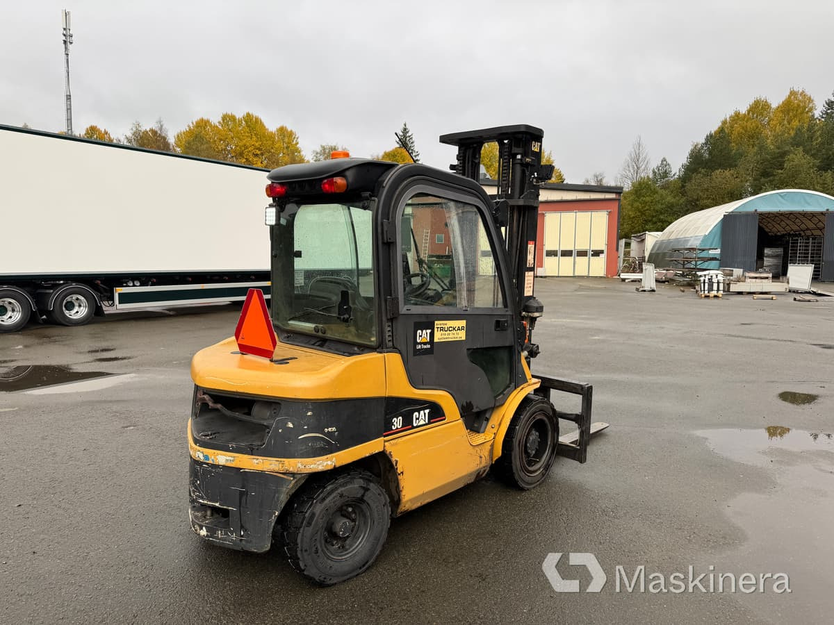 Dieseltruck CAT DP30N - Diesel forklift: picture 5 Dieseltruck CAT DP30N - Diesel forklift: picture 5