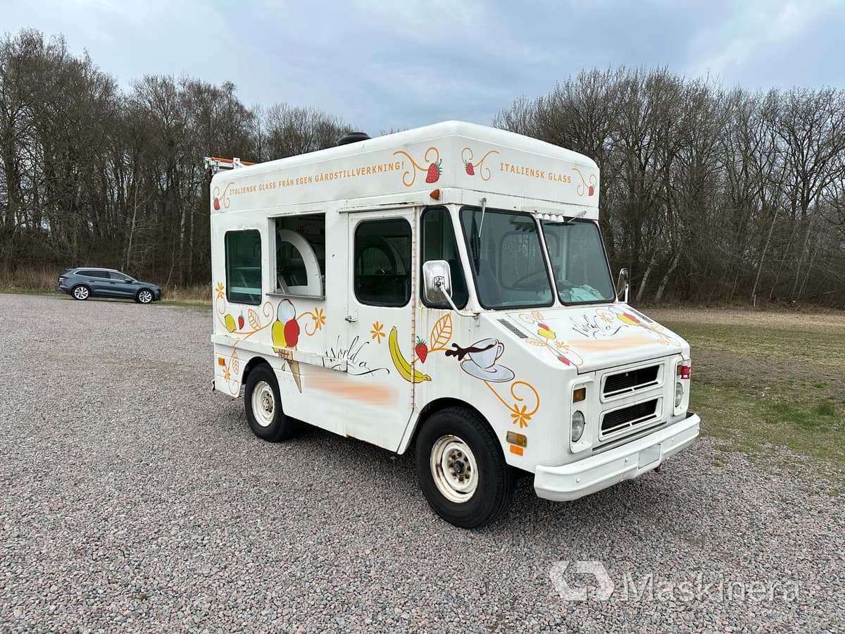 Foodtruck Chevrolet 1973 - Small van: picture 3 Foodtruck Chevrolet 1973 - Small van: picture 3