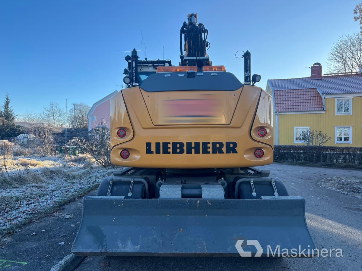 Hjulgrävare Liebherr 918 Compact Litronic med kärra - Crawler excavator: picture 4 Hjulgrävare Liebherr 918 Compact Litronic med kärra - Crawler excavator: picture 4