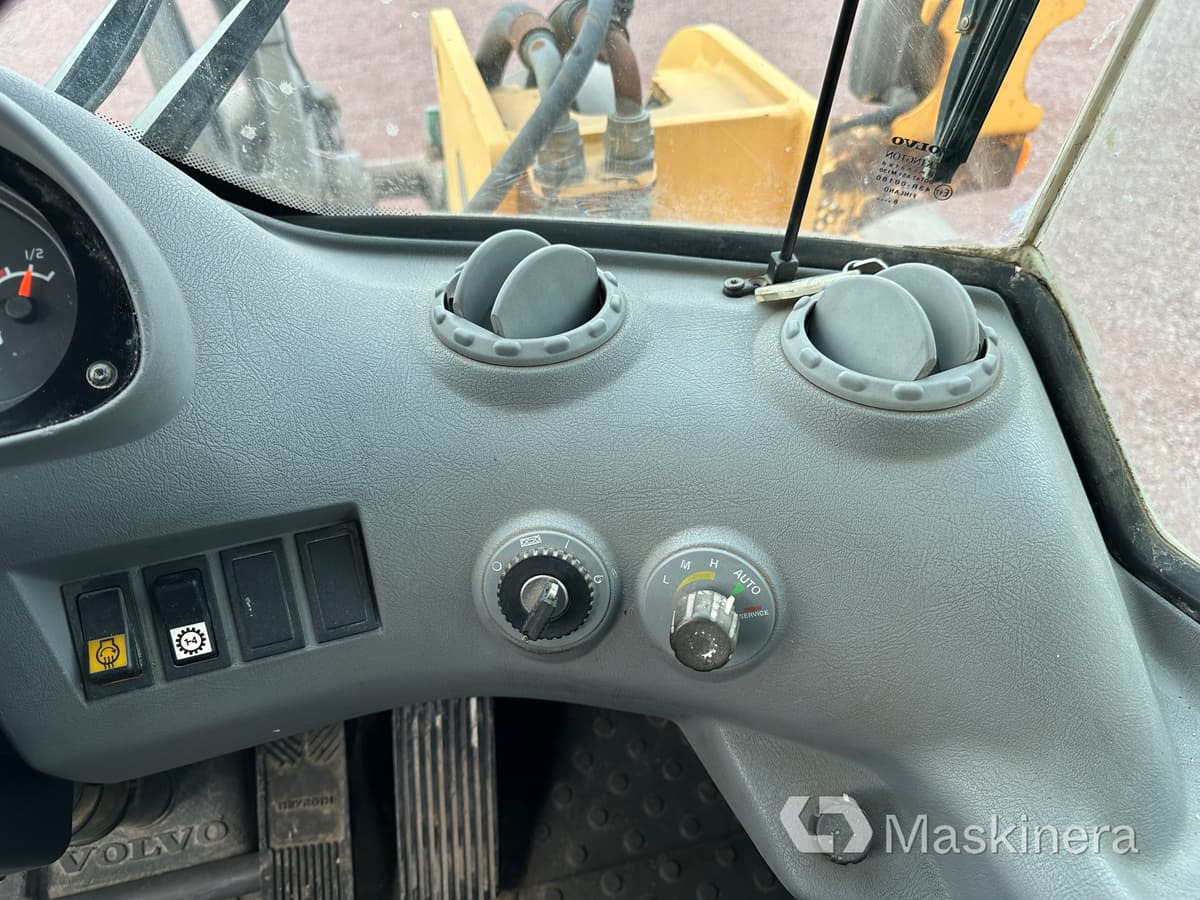 Wheel loader Hjullastare Volvo L110E: picture 42