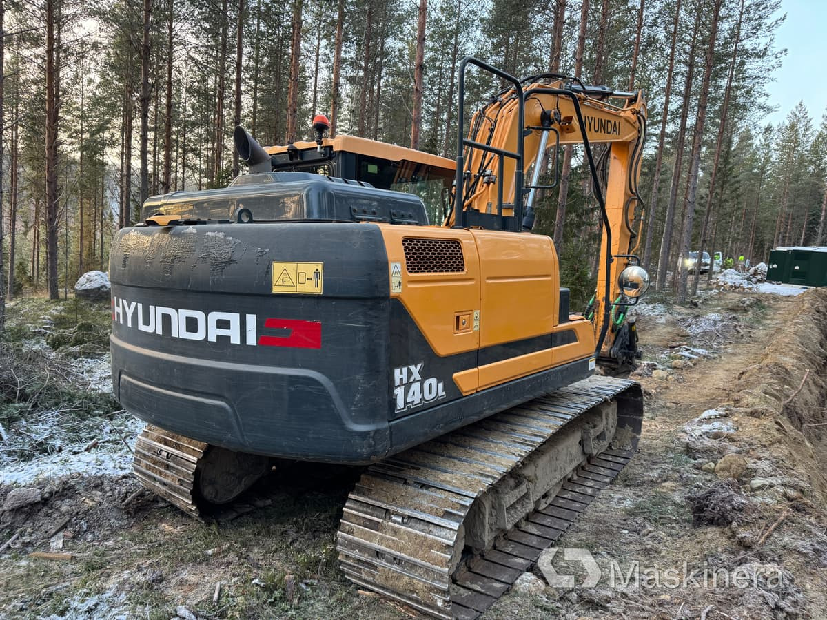 Hyundai HX 140 L Grävmaskin Hyundai HX140 L med tillbehör - Crawler excavator: picture 5 Hyundai HX 140 L Grävmaskin Hyundai HX140 L med tillbehör - Crawler excavator: picture 5