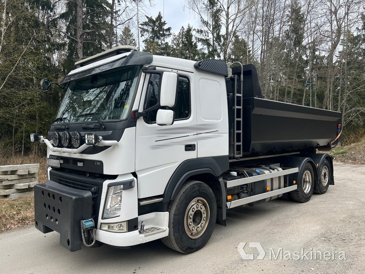 Lastväxlare Volvo FM Plog/Saltutrustad - Hook lift truck: picture 1 Lastväxlare Volvo FM Plog/Saltutrustad - Hook lift truck: picture 1