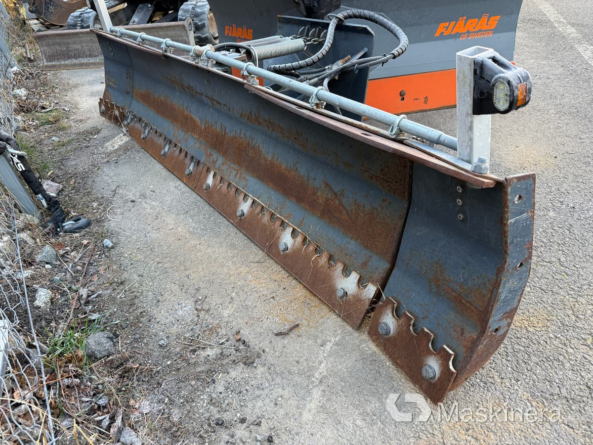 Sami A410365 Schaktblad / Snöplog 2500mm med Avantfäste - Other machinery: picture 3 Sami A410365 Schaktblad / Snöplog 2500mm med Avantfäste - Other machinery: picture 3