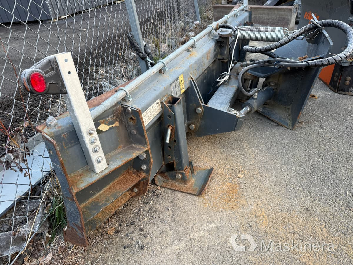 Sami A410365 Schaktblad / Snöplog 2500mm med Avantfäste - Other machinery: picture 2 Sami A410365 Schaktblad / Snöplog 2500mm med Avantfäste - Other machinery: picture 2