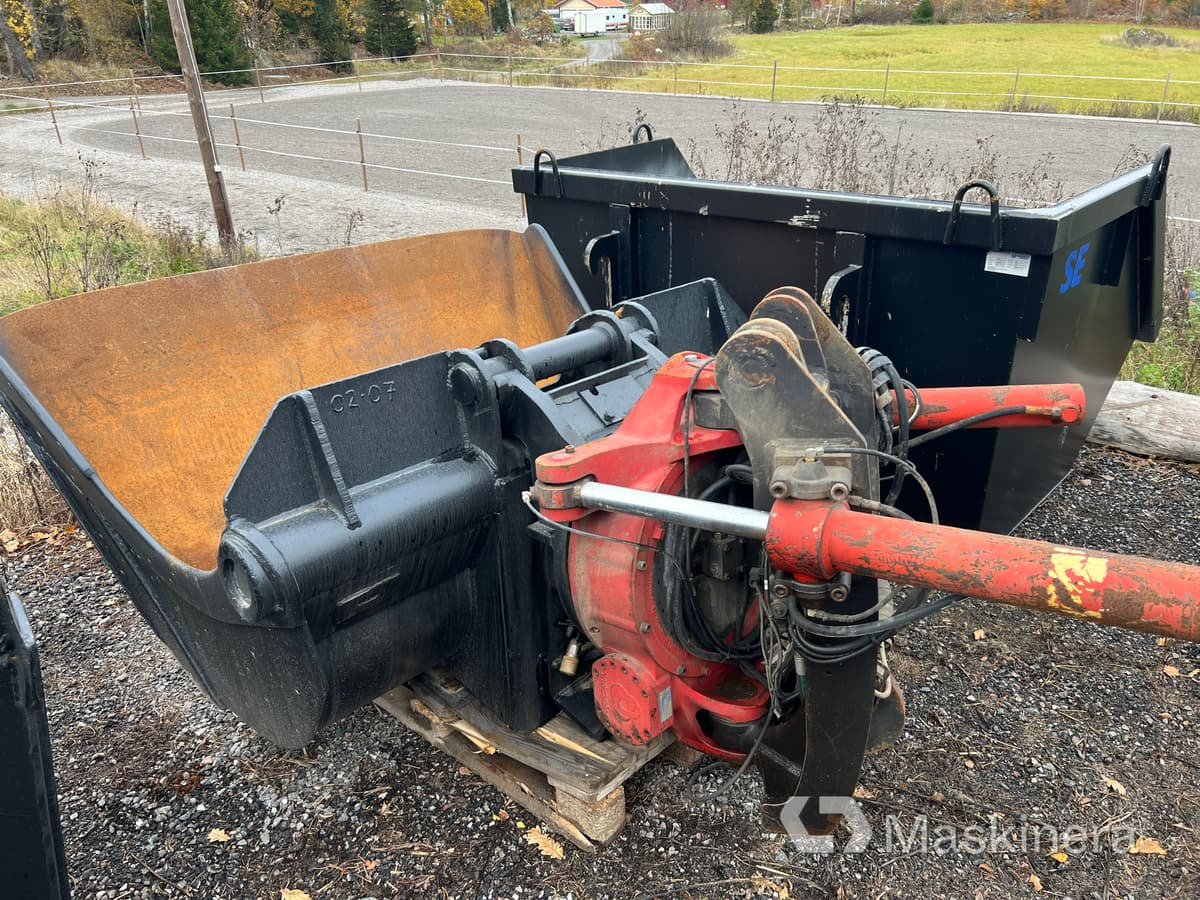 Planerskopa ABT med Rototilt RT80 - Excavator bucket: picture 1 Planerskopa ABT med Rototilt RT80 - Excavator bucket: picture 1