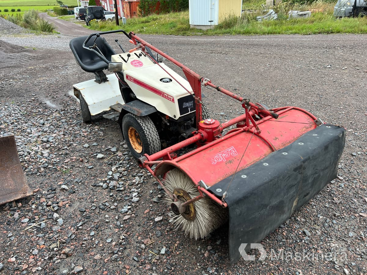 Redskapsbärare Belos 284 med redskap - Road sweeper: picture 3 Redskapsbärare Belos 284 med redskap - Road sweeper: picture 3