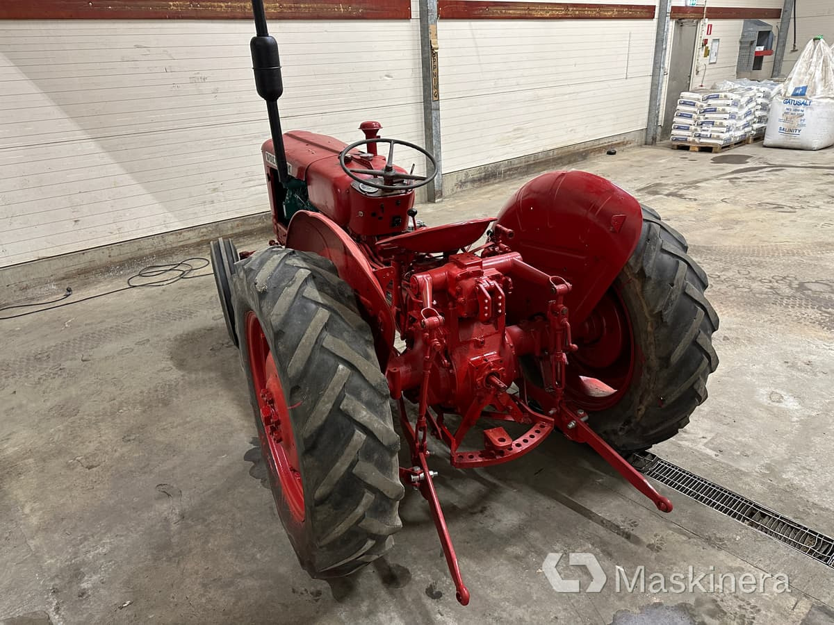 Veterantraktor Volvo BM 320 - Farm tractor: picture 5 Veterantraktor Volvo BM 320 - Farm tractor: picture 5