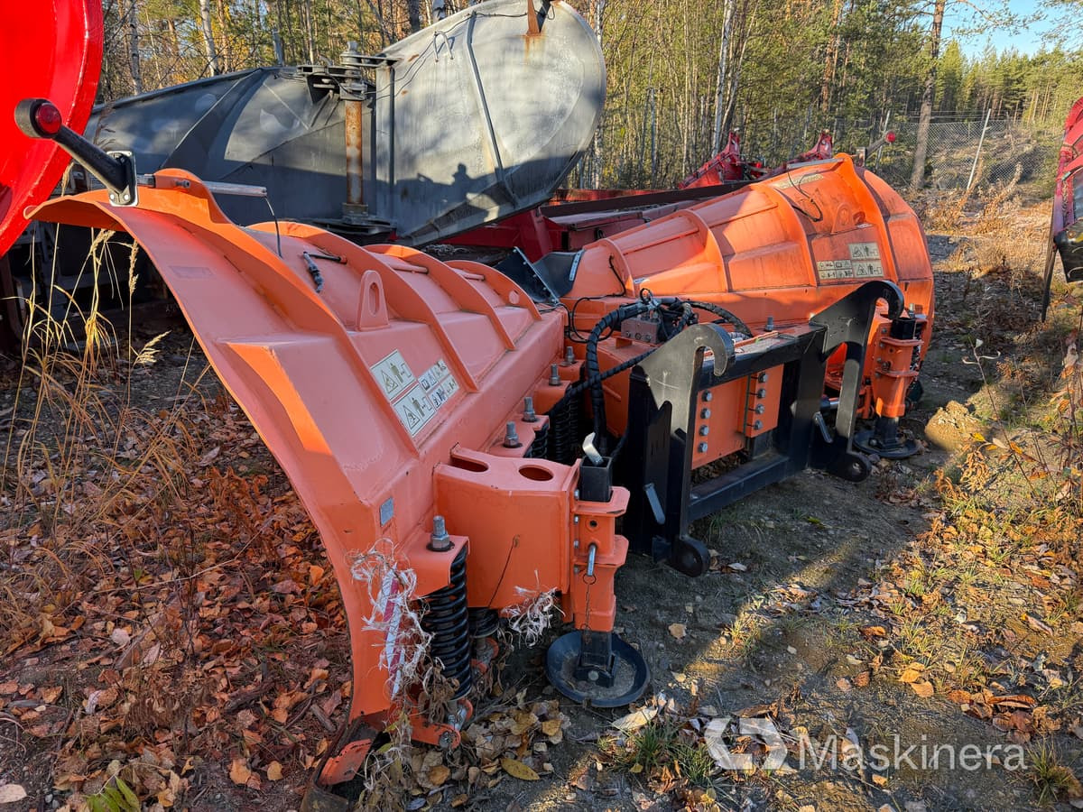 Vikplog PRONAR PWV4000HD - Snow plough: picture 1 Vikplog PRONAR PWV4000HD - Snow plough: picture 1
