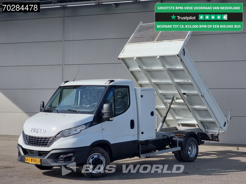 Iveco Daily 35C14 Open Laadbak met Kist Dubbellucht 3,5t Trekhaak Airco Cruise Euro6 Pritsche Pickup Open Box Airco Trekhaak Cruise control - Flatbed van: picture 1 Iveco Daily 35C14 Open Laadbak met Kist Dubbellucht 3,5t Trekhaak Airco Cruise Euro6 Pritsche Pickup Open Box Airco Trekhaak Cruise control - Flatbed van: picture 1