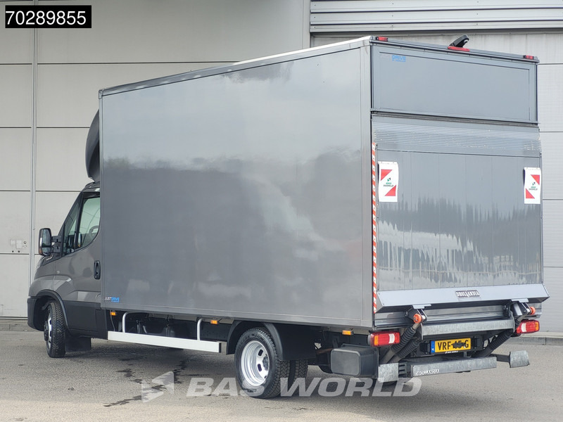 Iveco Daily 35C18 3.0L 180PK Automaat Bakwagen Dhollandia Laadklep Lat om Lat Zijdeur Navi Camera Airco Cruise Koffer Meubelbak 22m3 Airco C - Box van: picture 2 Iveco Daily 35C18 3.0L 180PK Automaat Bakwagen Dhollandia Laadklep Lat om Lat Zijdeur Navi Camera Airco Cruise Koffer Meubelbak 22m3 Airco C - Box van: picture 2