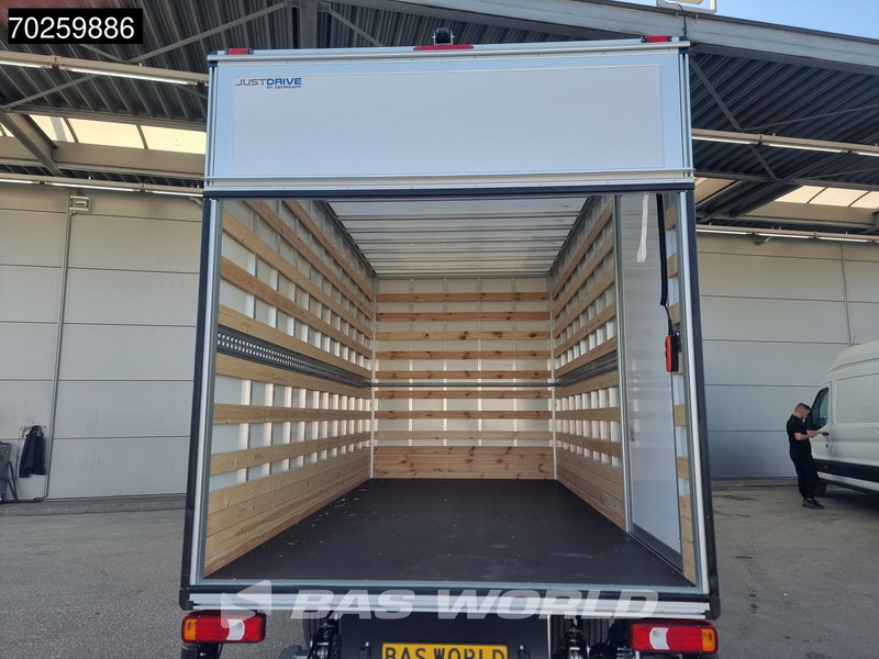 Iveco Daily 35C18 3.0L Automaat Luchtvering Zijdeur Laadklep Bakwagen Navi LED Koffer Gesloten laadbak Bakwagen 21m3 Airco Cruise control - Box van: picture 5 Iveco Daily 35C18 3.0L Automaat Luchtvering Zijdeur Laadklep Bakwagen Navi LED Koffer Gesloten laadbak Bakwagen 21m3 Airco Cruise control - Box van: picture 5