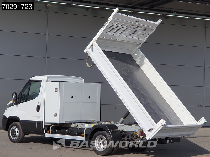 Iveco Daily 35C18 3.0L Automaat Open Laadbak met Kist Dubbellucht 3,5t Trekhaak Airco Euro6 Pritsche Pickup Open Box 2m3 Airco Trekhaak Crui - Flatbed van: picture 2 Iveco Daily 35C18 3.0L Automaat Open Laadbak met Kist Dubbellucht 3,5t Trekhaak Airco Euro6 Pritsche Pickup Open Box 2m3 Airco Trekhaak Crui - Flatbed van: picture 2