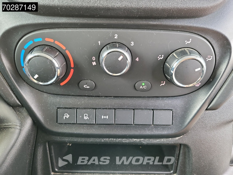 Panel van Iveco Daily 35C18 3.0L Dubbellucht L2H2 3,5t Trekhaak Navi Airco Cruise Camera Imperiaal Euro6 L2 12m3 Airco Trekhaak Cruise control: picture 18