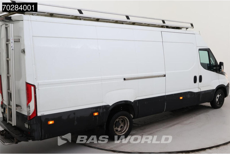 Iveco Daily 35C18 COMING SOON! 3.0L Automaat L3H2 3,5t Trekhaak Airco Camera Imperiaal Euro6 L4H2 16m3 Airco - Panel van: picture 2 Iveco Daily 35C18 COMING SOON! 3.0L Automaat L3H2 3,5t Trekhaak Airco Camera Imperiaal Euro6 L4H2 16m3 Airco - Panel van: picture 2
