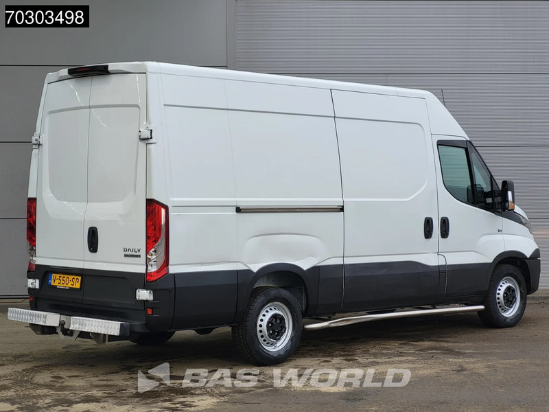 Iveco Daily 35S12 Automaat L2H2 3,5t Trekhaak Airco Cruise APK 12-2026 Euro6 L2 Airco Trekhaak Cruise control - Panel van: picture 5 Iveco Daily 35S12 Automaat L2H2 3,5t Trekhaak Airco Cruise APK 12-2026 Euro6 L2 Airco Trekhaak Cruise control - Panel van: picture 5