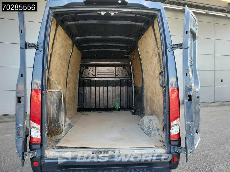 Iveco Daily 35S18 3.0L Automaat L2H2 3500kg Trekhaak LED Navi Airco Cruise Camera Euro6 L2 11m3 Airco Trekhaak Cruise control - Panel van: picture 3 Iveco Daily 35S18 3.0L Automaat L2H2 3500kg Trekhaak LED Navi Airco Cruise Camera Euro6 L2 11m3 Airco Trekhaak Cruise control - Panel van: picture 3