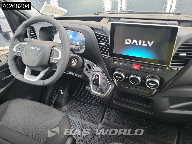 Interior photo 2: Panel van Iveco Daily 35S21 Automaat Black Edition 2025 model L2H2 ACC LED CarPlay Velgen Camera 12m3 Airco