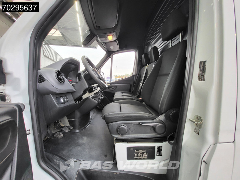 Small van Mercedes-Benz Sprinter 311 CDI L2H2 Airco Cruise MBUX CarPlay Imperiaal Euro6 L2 12m3 Airco Cruise control: picture 9 Small van Mercedes-Benz Sprinter 311 CDI L2H2 Airco Cruise MBUX CarPlay Imperiaal Euro6 L2 12m3 Airco Cruise control: picture 9
