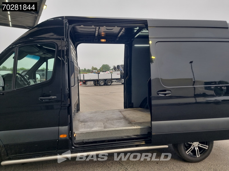 Mercedes-Benz Sprinter 314 CDI Automaat Dubbele Schuifdeur L2H2 Trekhaak ACC LED Navi Airco Camera 10inch MBUX L2 10m3 Airco Trekhaak - Panel van: picture 2 Mercedes-Benz Sprinter 314 CDI Automaat Dubbele Schuifdeur L2H2 Trekhaak ACC LED Navi Airco Camera 10inch MBUX L2 10m3 Airco Trekhaak - Panel van: picture 2