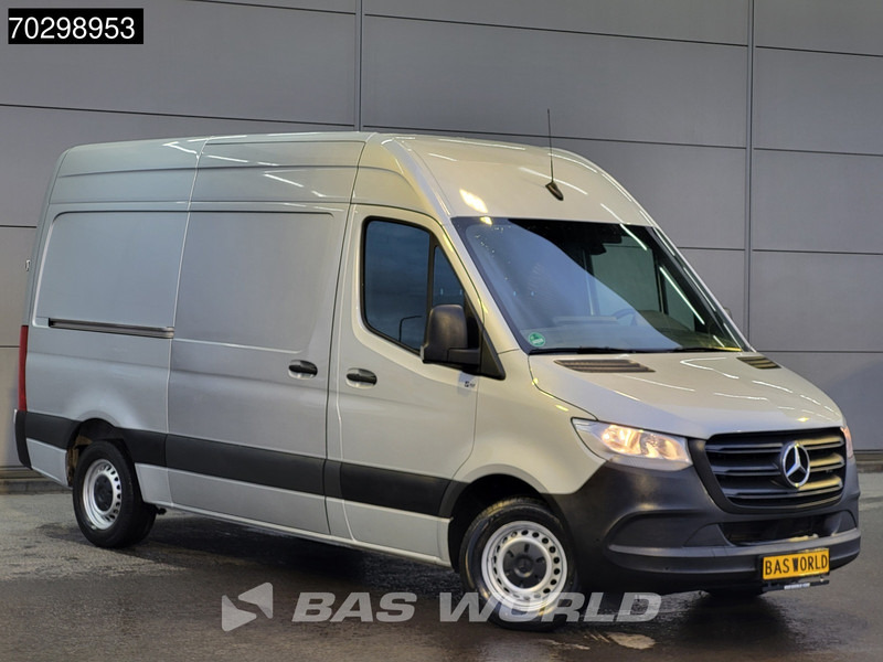 Mercedes-Benz Sprinter 315 CDI Automaat L2H2 150PK Airco Camera Parkeersensoren MBUX CarPlay Euro6 L2 12m3 Airco - Small van: picture 3 Mercedes-Benz Sprinter 315 CDI Automaat L2H2 150PK Airco Camera Parkeersensoren MBUX CarPlay Euro6 L2 12m3 Airco - Small van: picture 3