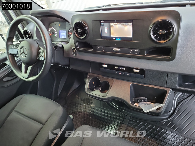 Small van Mercedes-Benz Sprinter 315 CDI Special Edition Automaat L2H2 Trekhaak 150PK Airco Camera Parkeersensoren MBUX CarPlay Euro6 L2 12m3 Airco: picture 12