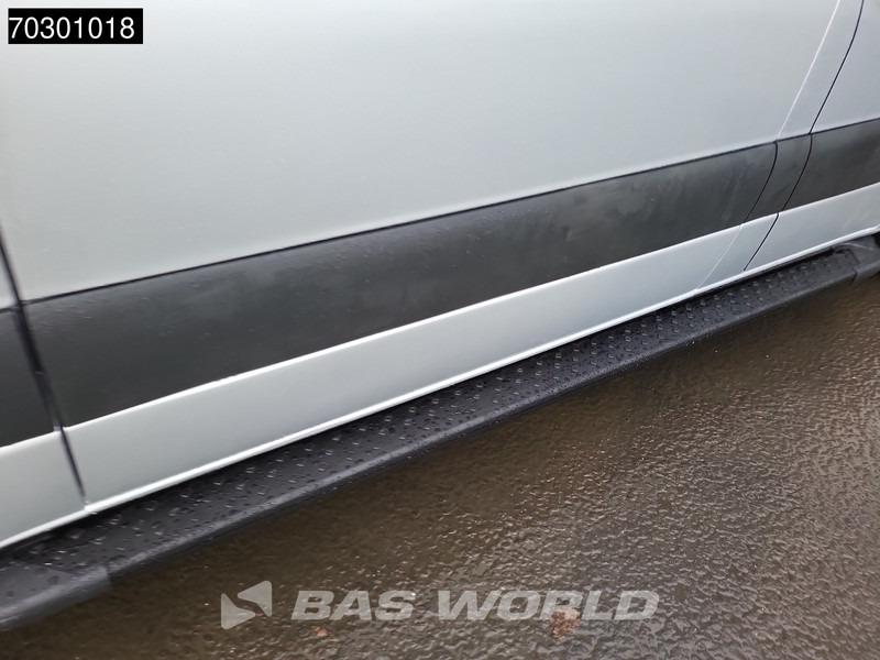 Small van Mercedes-Benz Sprinter 315 CDI Special Edition Automaat L2H2 Trekhaak 150PK Airco Camera Parkeersensoren MBUX CarPlay Euro6 L2 12m3 Airco: picture 10