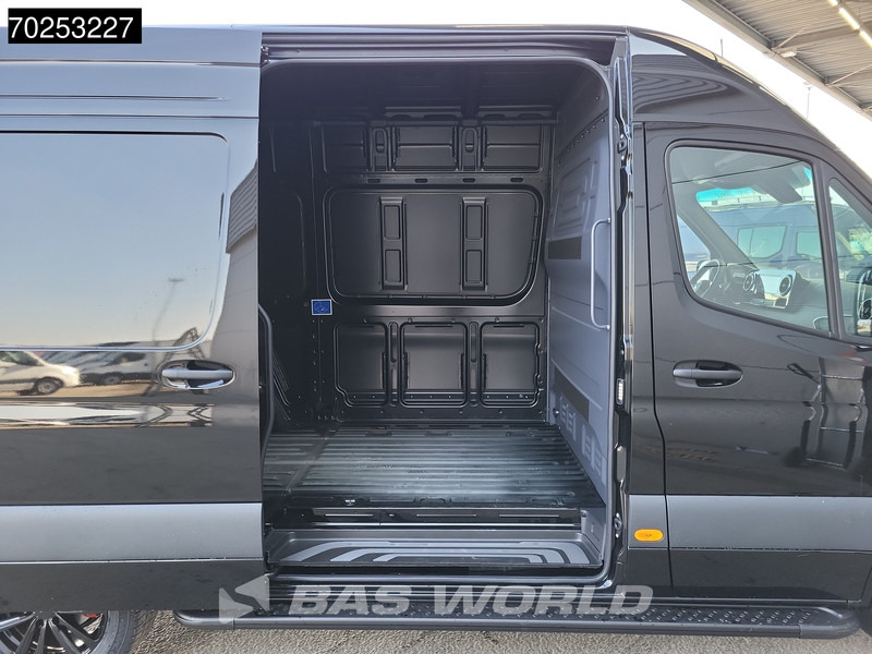 Mercedes-Benz Sprinter 319 CDI Automaat Black Edition L2H2 190PK AMG 2025-Model LED Airco Cruise Camera MBUX CarPlay Euro6 L2 11m3 Airco Cruise control - Panel van: picture 5 Mercedes-Benz Sprinter 319 CDI Automaat Black Edition L2H2 190PK AMG 2025-Model LED Airco Cruise Camera MBUX CarPlay Euro6 L2 11m3 Airco Cruise control - Panel van: picture 5